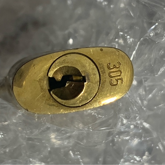 #305 LV Brass Lock and Key - Picture 4 of 4